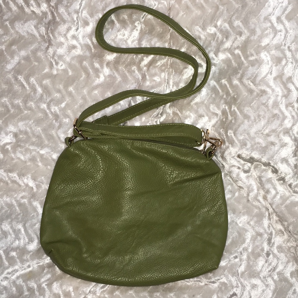 🎉HP🎉NWOT Scarleton 🥑/🍐/🥝/🍸Green Crossbody
